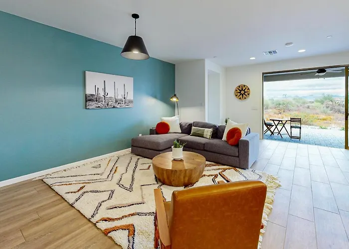Holiday home Mtn-view Patio & Perks: River Retreat
